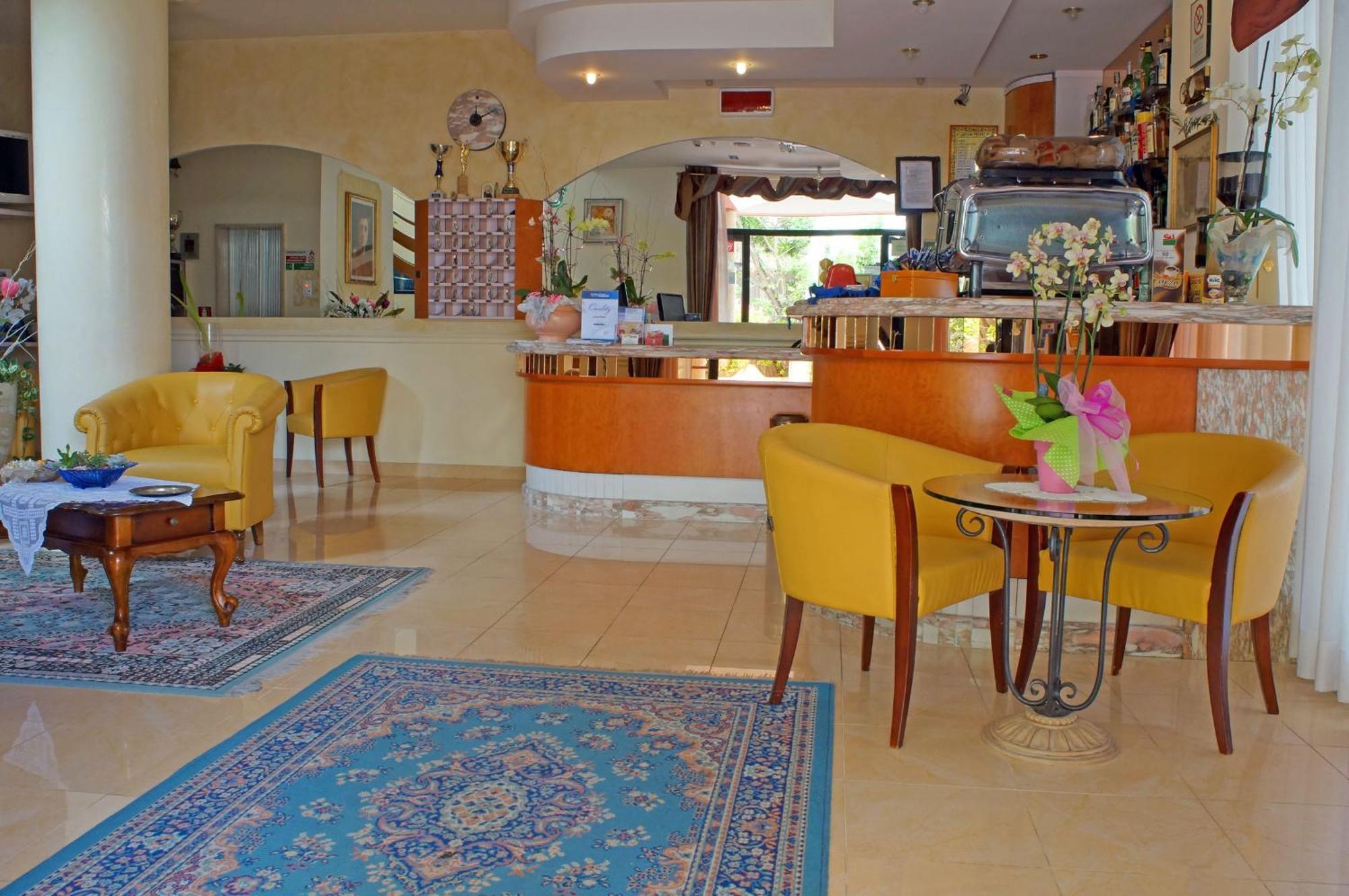 Hotel River Fronte Mare Con Piscina Rimini Exterior photo